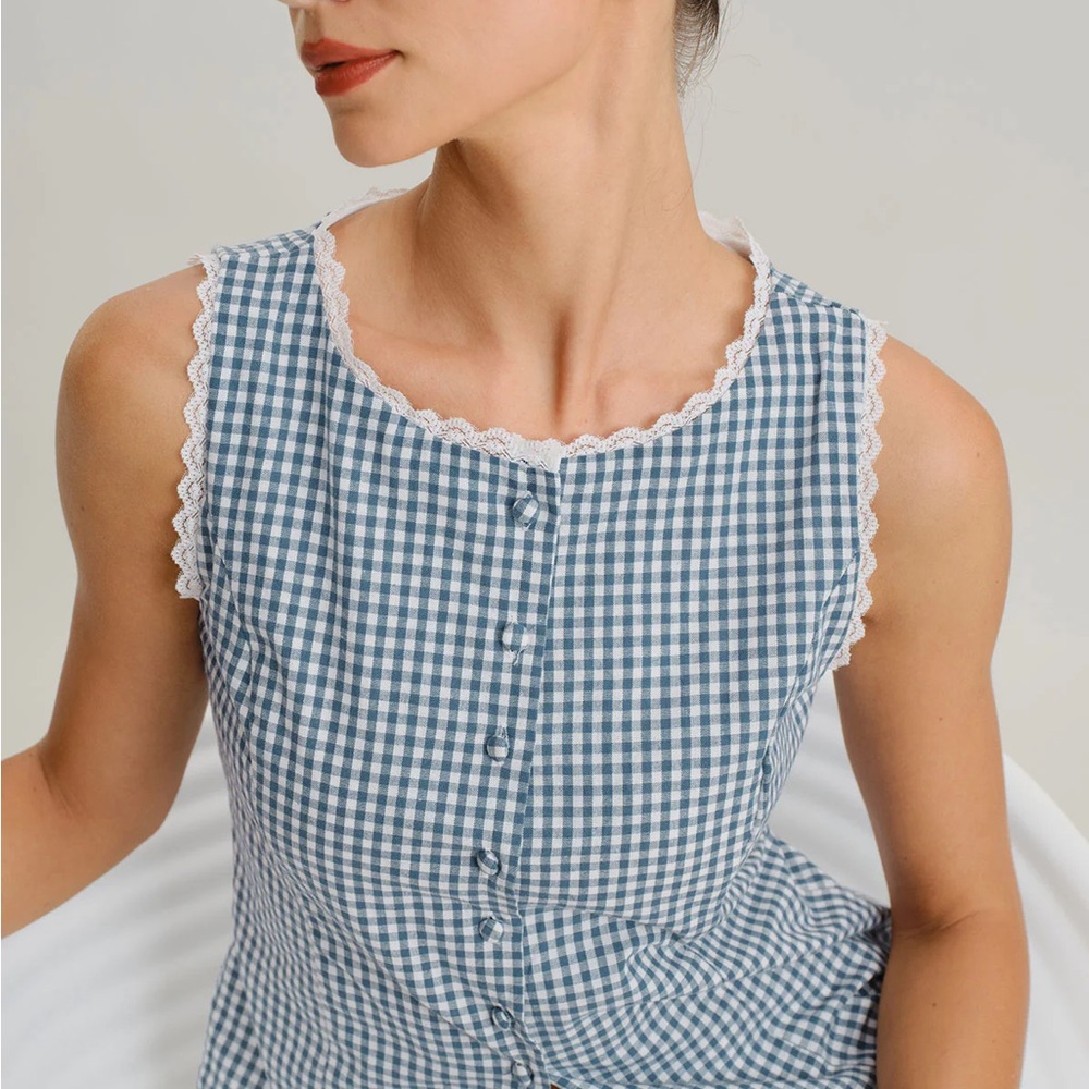 NWT Blue Gingham Lace-TrimTop Medium